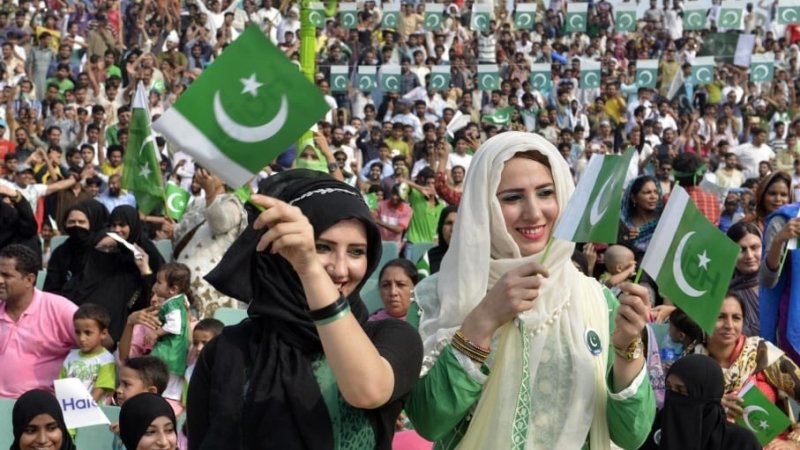 Do we expect a Four-Day Holiday Next Week in Pakistan? This year, some parts of the country are likely to observe four-day holiday stretch in August, as Independence Day and Chehlum of Hazrat Imam Hussain (RA) are expected to fall on consecutive days.
