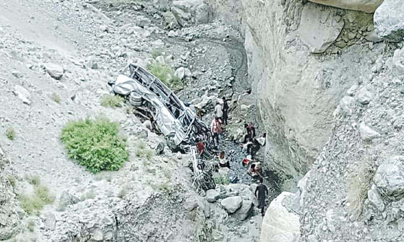 Multiple Fatalities in Separate Road Tragedies as Vehicles Plunge into Ravines Across Pakistan