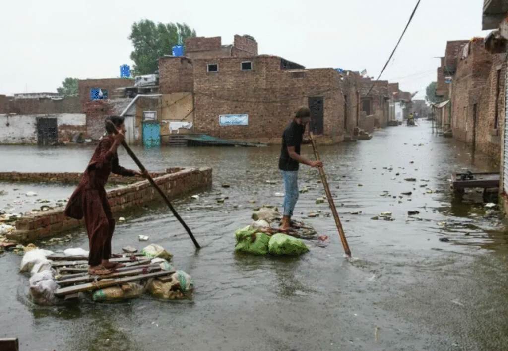 Chinese Relief Flights Bring Emergency Aid for Flood Victims in Pakistan China flood relief Pakistan