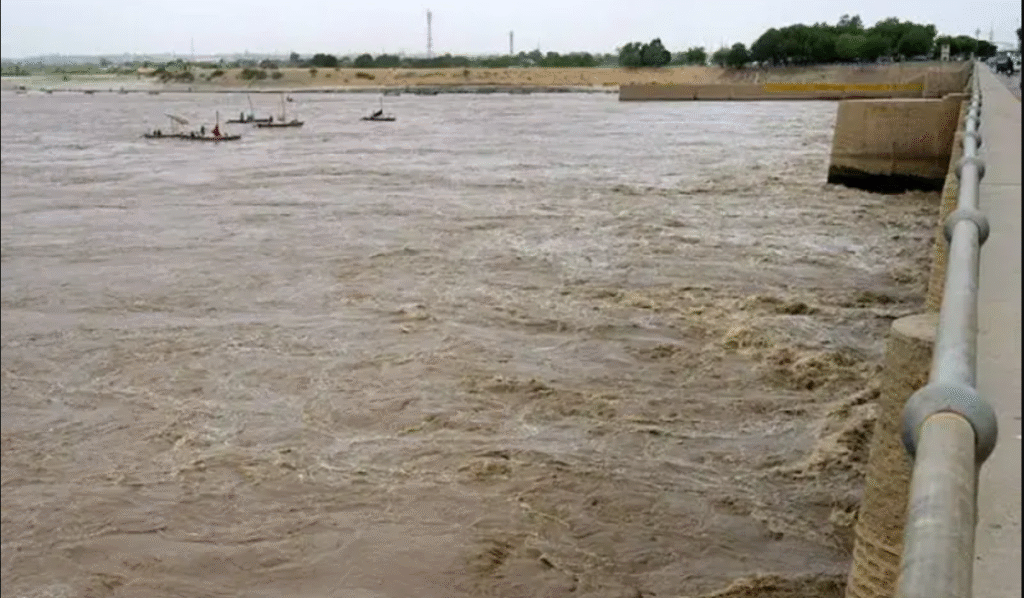 Floodwaters Hit Qadirpur Gas Wells, Production Suspended at Ten Sites Qadirpur gas wells flood impact