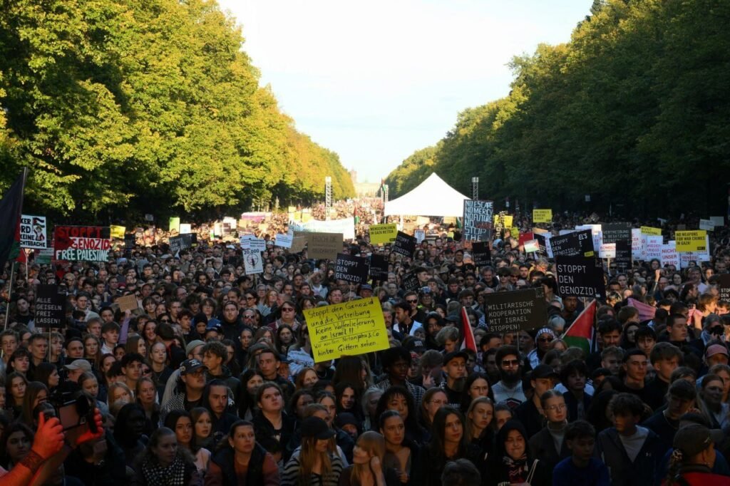 Germany’s historic Pro-Palestine protest seeks an end to support for the Gaza butcher a historic protest in Germany seeks end to support for Gaza's butcher
