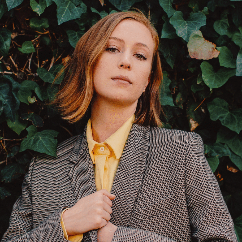 Hannah Einbinder Uses Emmy Win to Deliver “Free Palestine” Message Free Palestine slogan by Hannah