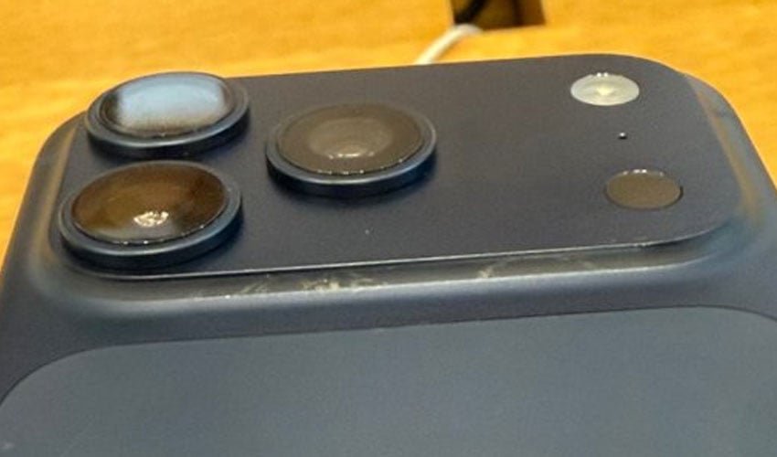 ScratchGate Explained: iPhone 17 Pro’s Design Flaw Sparks Global Backlash