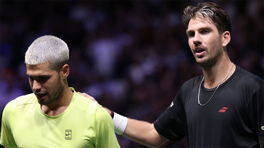 Cameron Norrie Shocks World Number One Carlos Alcaraz at Paris Masters