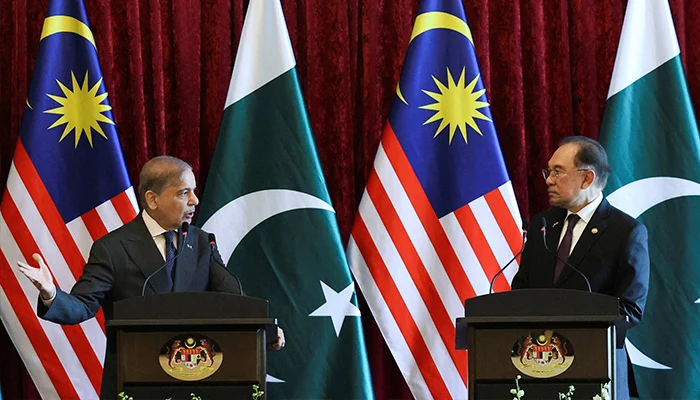 Pakistan and Malaysia Strengthen Ties with $200 Million Halal Meat Deal and Six New Agreements Pakistan and Malaysia strengthen ties with $200 million halal meat deal, six MoUs, and renewed cooperation in trade and education.
