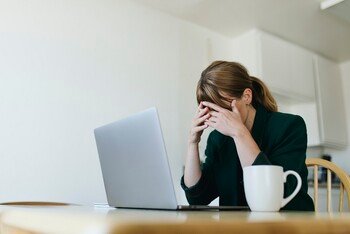 Balancing Screen Time and Sanity: Mental Health in the Digital Era