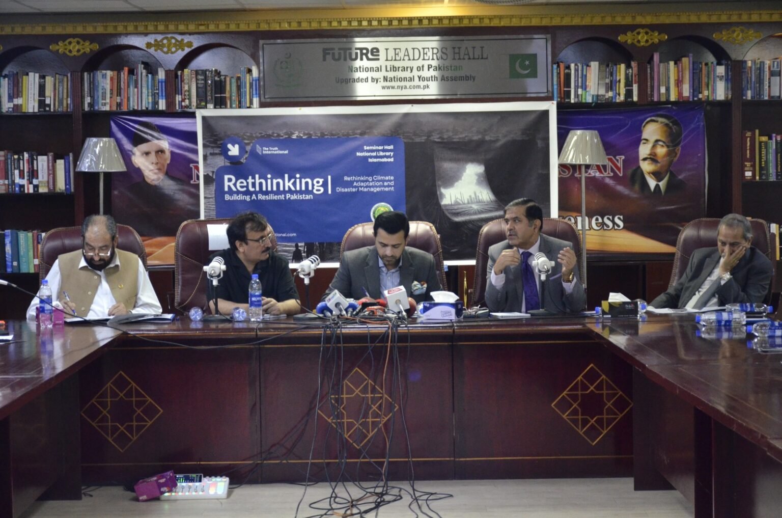 Devolution of Power Key to Building a Resilient Pakistan, Experts Stress