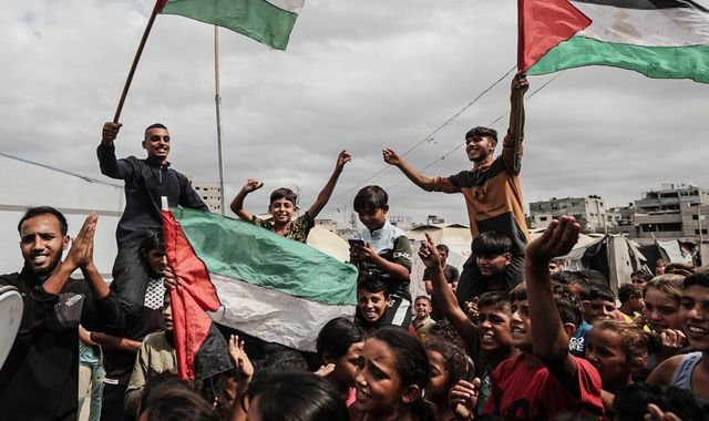 Pakistan-Indonesia and Azerbaijan Emerge as Leading Candidates for Gaza Force Indonesia, Azerbaijan, and Pakistan may join a US-led plan to deploy an international stabilisation force in Gaza.