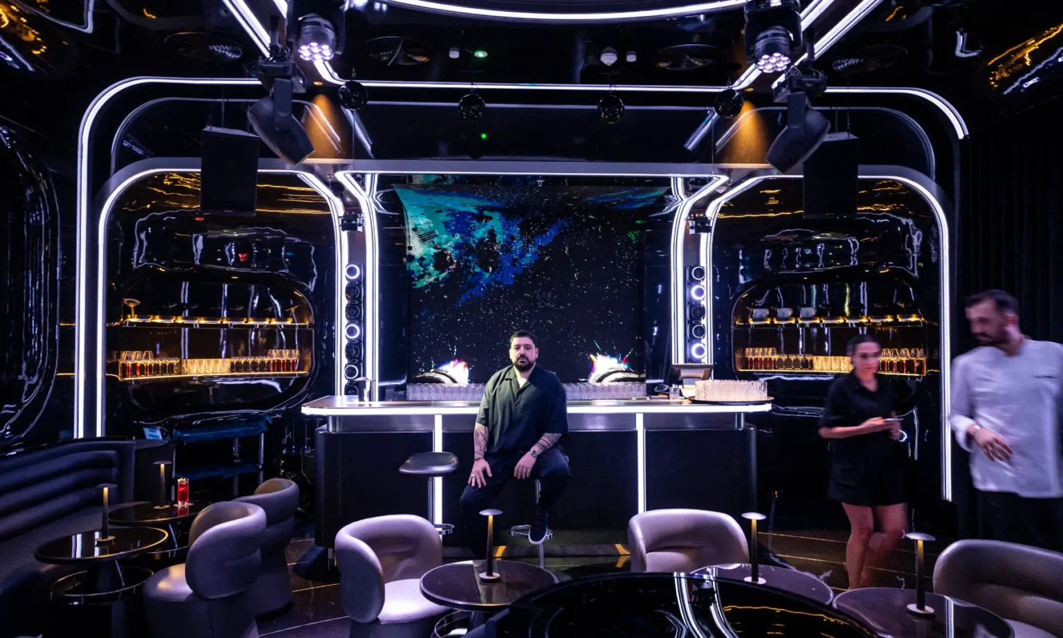 Dubai’s AI Chef Stuns With ‘Dinosaur Tartare’ and Hologram Dining