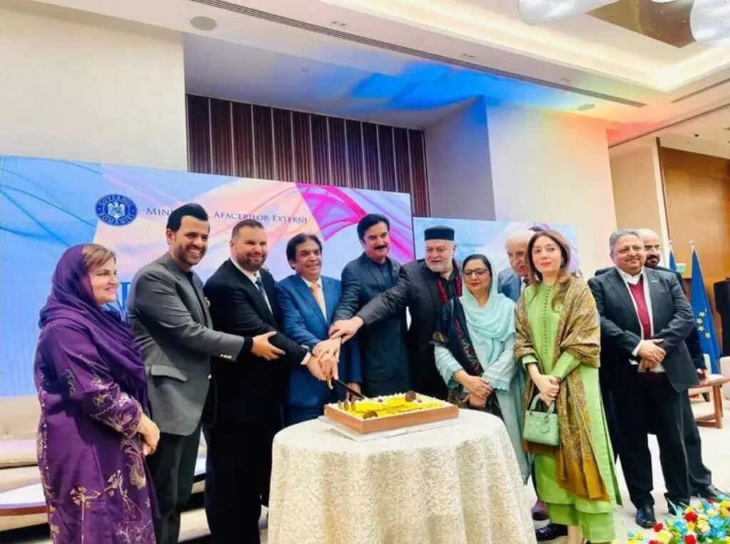 National Day of Romania was celebrated in Islamabad. At the end of his speech, Ambassador of Romania to Pakistan, Dr. Dan Stoenescu, "Romania–Pakistan dosti zindabad." 