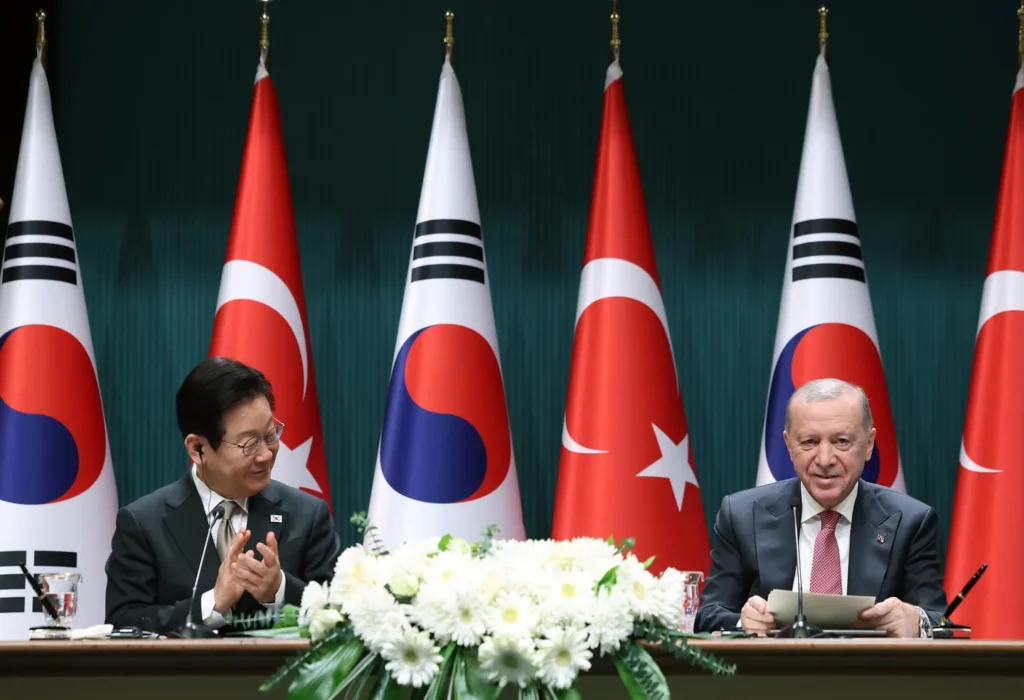 Türkiye and South Korea expand cooperation as Erdogan and Lee discuss trade, defence, technology, and regional diplomacy during Ankara talks.