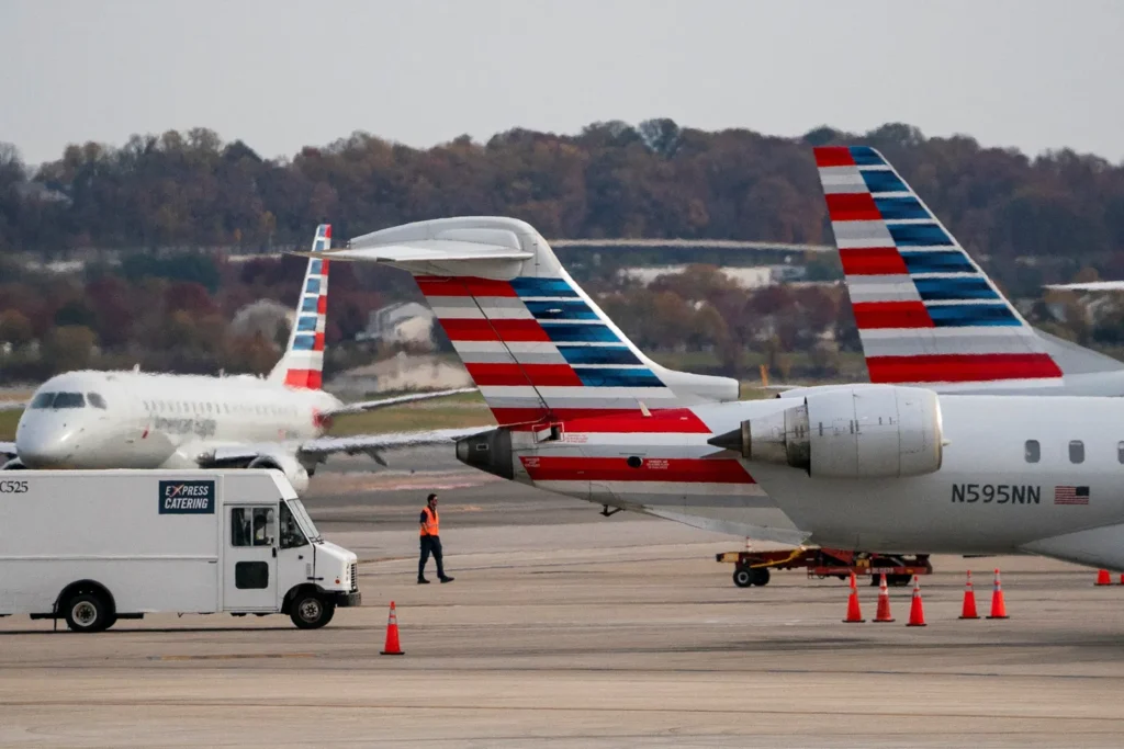More than 2,700 US flights cancelled and 10,000 delayed as shutdown enters 40th day; lawmakers near deal to reopen government.