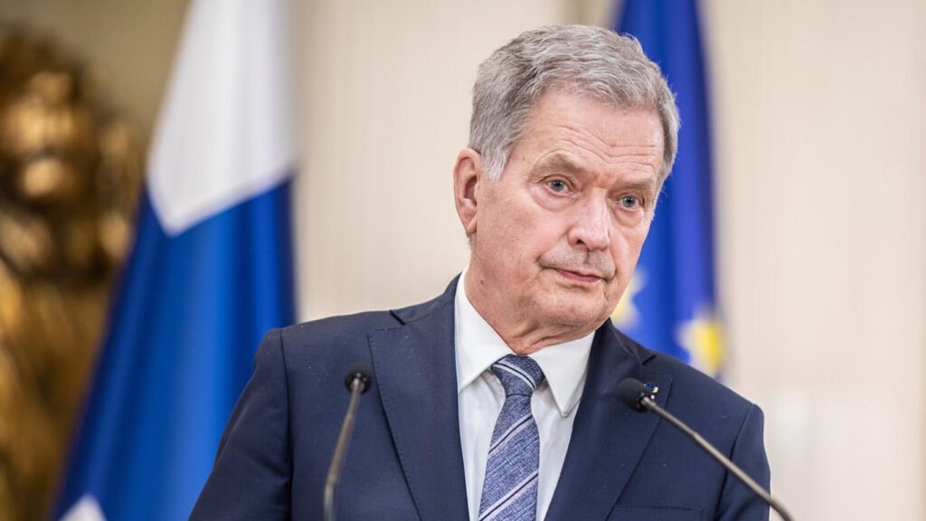 Former Finnish president Sauli Niinistö urges the EU to reopen direct communication with Putin to seek Ukraine war resolution.