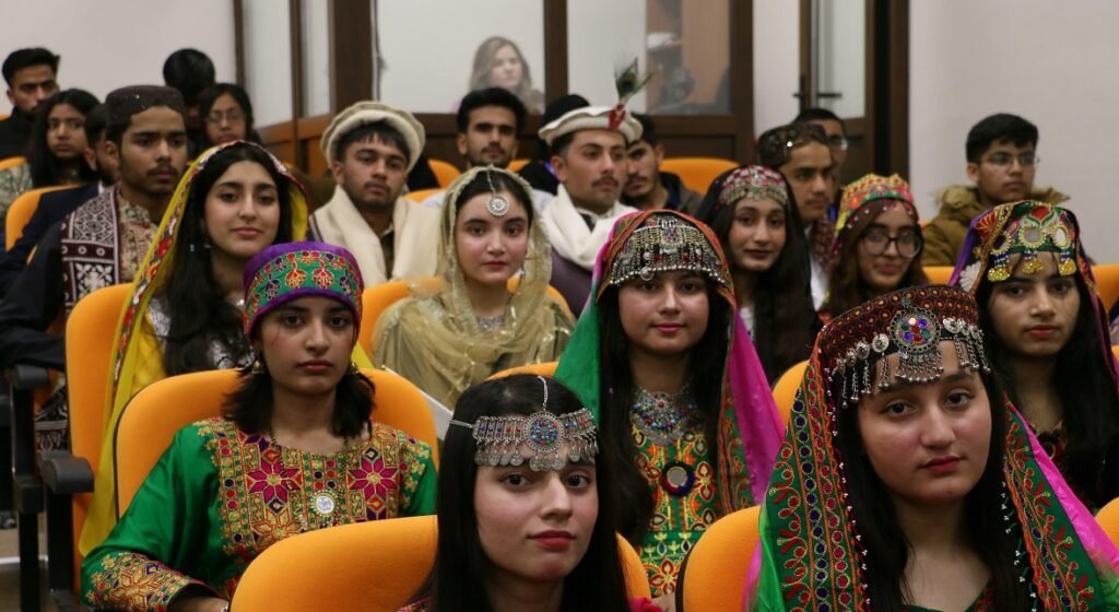 He urged the students to serve as young ambassadors of Pakistan and to learn from Türkiye’s educational and cultural experiences.