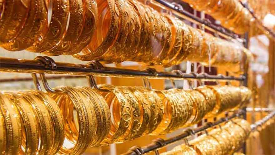 Gold Prices Decline Across Pakistan Amid Local and Global Market Drop