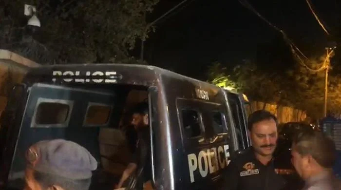 CIA Police Raid Qadri House in Nazimabad, Over a Dozen Detained