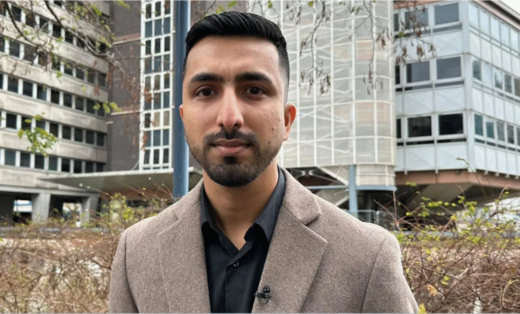 Pakistani teen saves girl UK