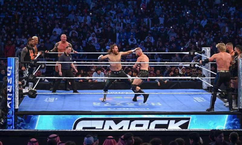 SmackDown Ends in Chaos Ahead of Royal Rumble WWE