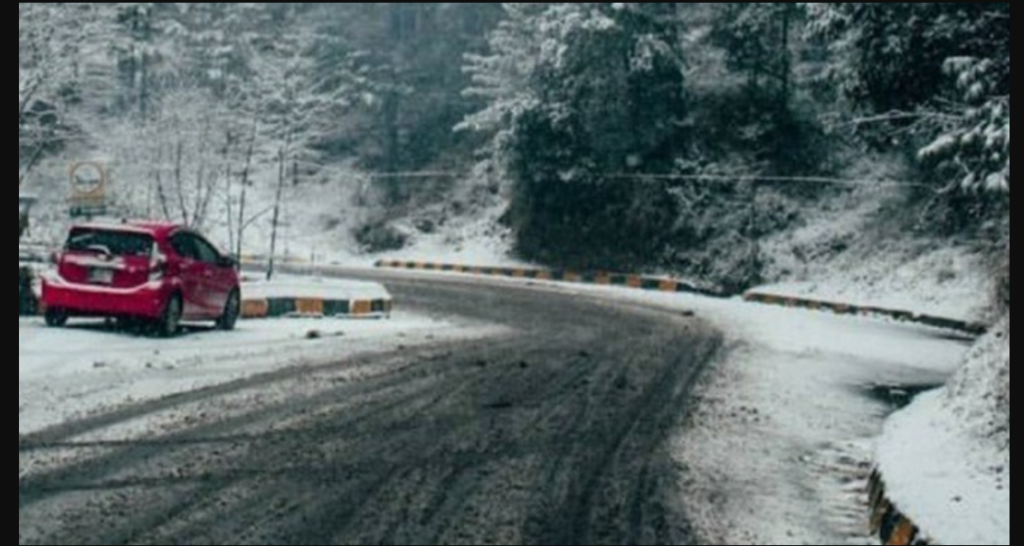 Murree Reopens to Tourists After Massive Snow Clearance Restores Road Connectivity Murree roads reopen after snowfall