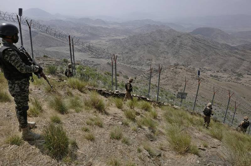 Global Calls Grow for Restraint as Border Tensions Rise Between Pakistan and Afghanistan Pakistan says Afghan firing repelled with strikes, civilian casualties reported, and border tensions escalating across multiple sectors.