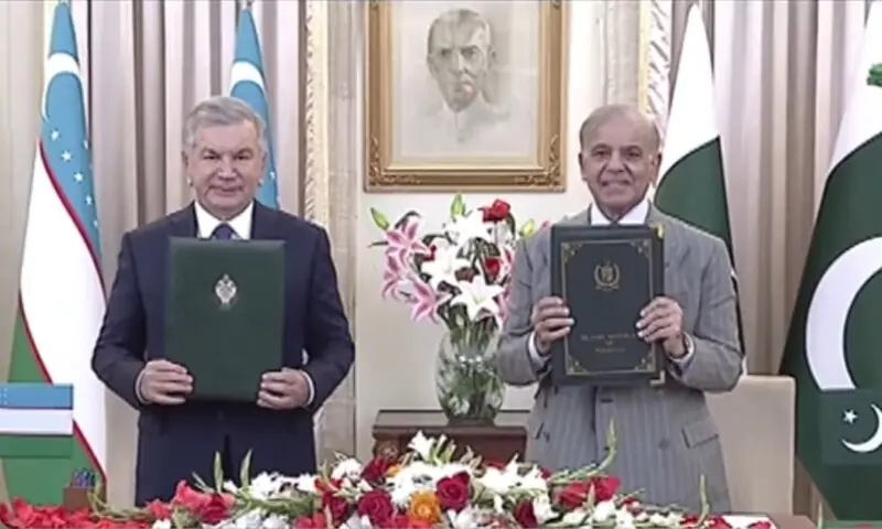 Pakistan and Uzbekistan sign 28 accords during Mirziyoyev’s Islamabad visit Pakistan and Uzbekistan sign 28 agreements as Mirziyoyev visits Islamabad to boost trade, defence, and regional cooperation.