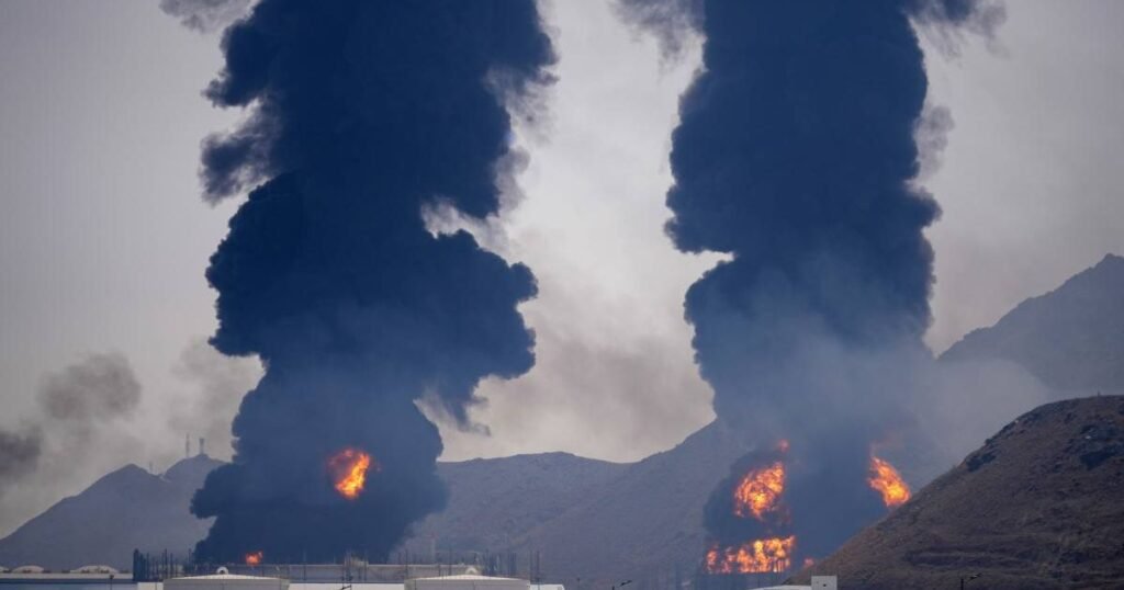Fire Breaks Out at UAE’s Fujairah Oil Hub as Iran Threatens Retaliation After US Strike